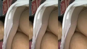 Dokumentasi Dinda Cantik Live Bersantai Kasur