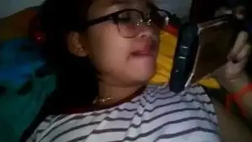 Dokumentasi Gadis Cantik Pasrah Di Kamar Tidur