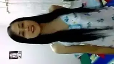 Kemesraan Sejoli Cantik Di Kamar Tidur Crot