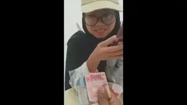 Ukhti Bispak Hijab Cantik Pasrah Goyang Kasur