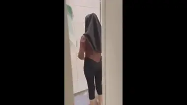 Ukhti Hijab Cantik Pasrah Goyang Kasur Crot